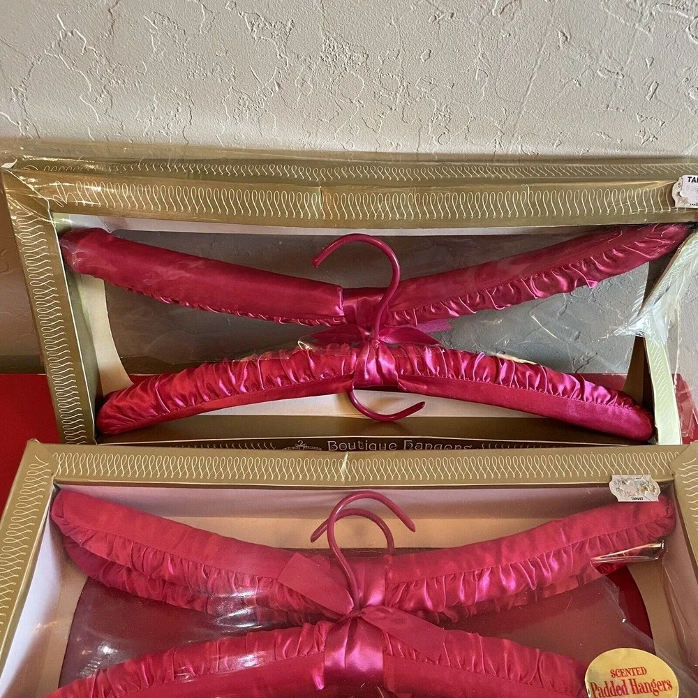 New Set of 6 Vintage‎ Scented Padded Satin Lingerie Sweater Hangers Hot Pink